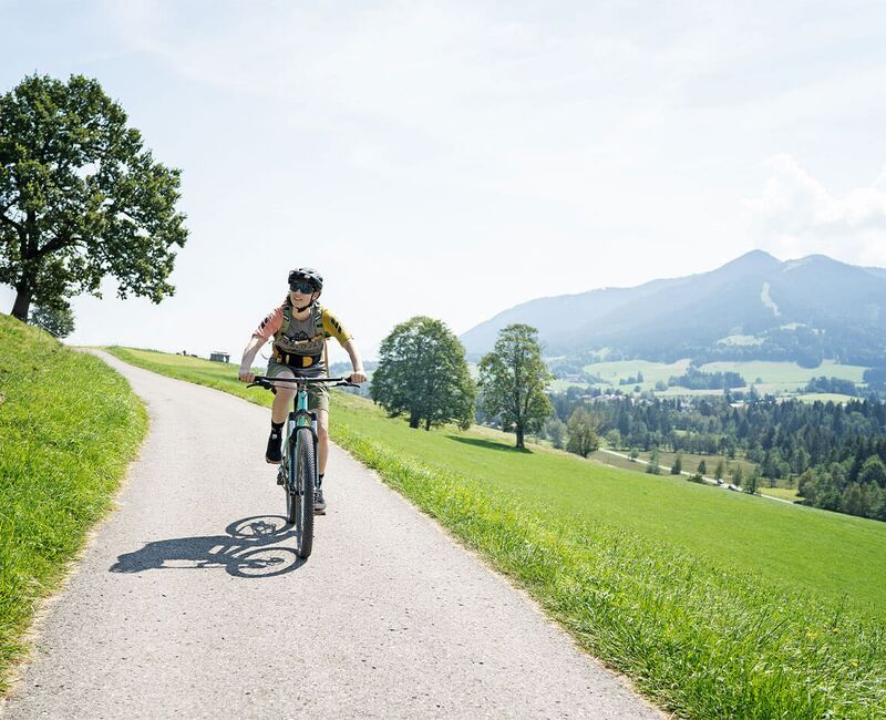 Unbegrenzte Möglichkeiten im Naturpark Ammergauer Alpen. Fahrradtouren, Bergwanderungen, Badeseen und vieles mehr. Direkt mit Start vom Biohotel moor & mehr.